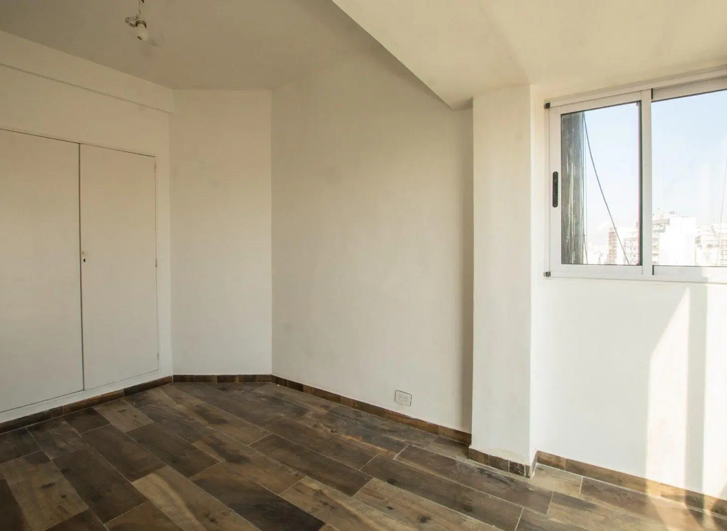 ALQUILER DEPTO 2 AMBIENTES C/ BALCÓN PISO 12 - CABALLITO 5