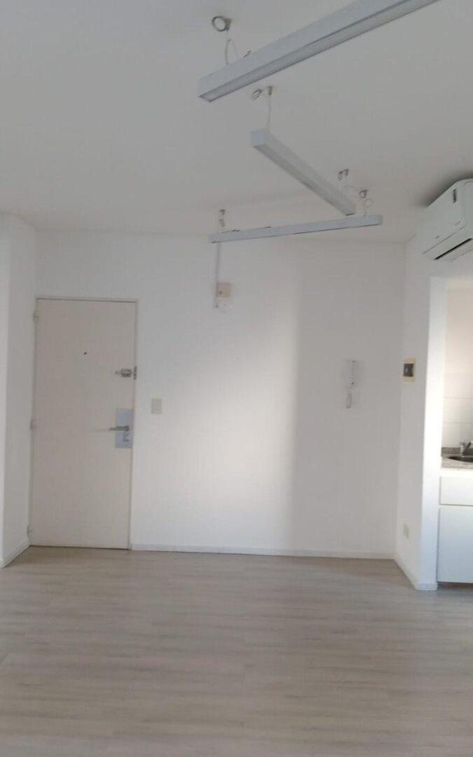 VENTA MONOAMBIENTE MODERNO EN BALVANERA