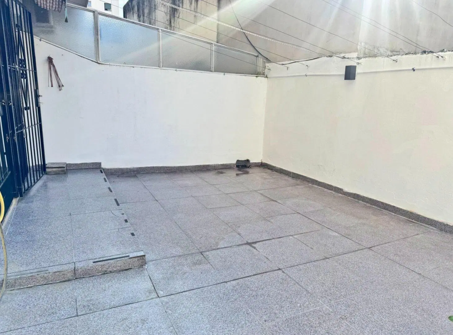 ALQUILER DEPTO 2 AMB CON PATIO Y LAVADERO - RECICLADO- 1er piso x ascensor 5