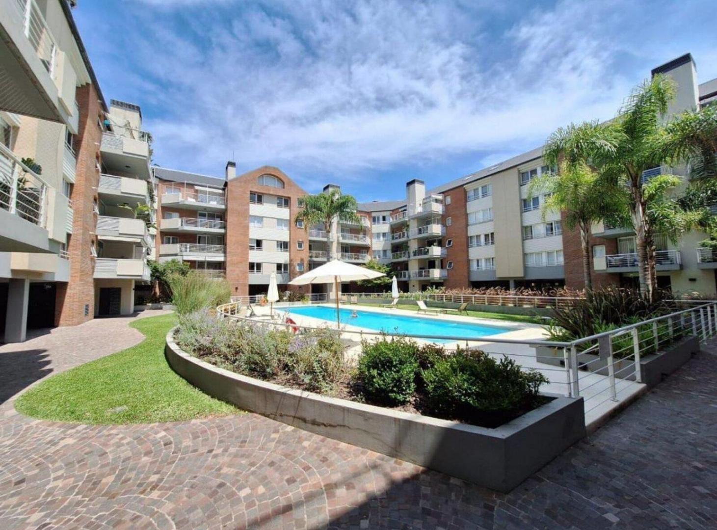 Venta depart duplex en San Isidro Central PERMUTA