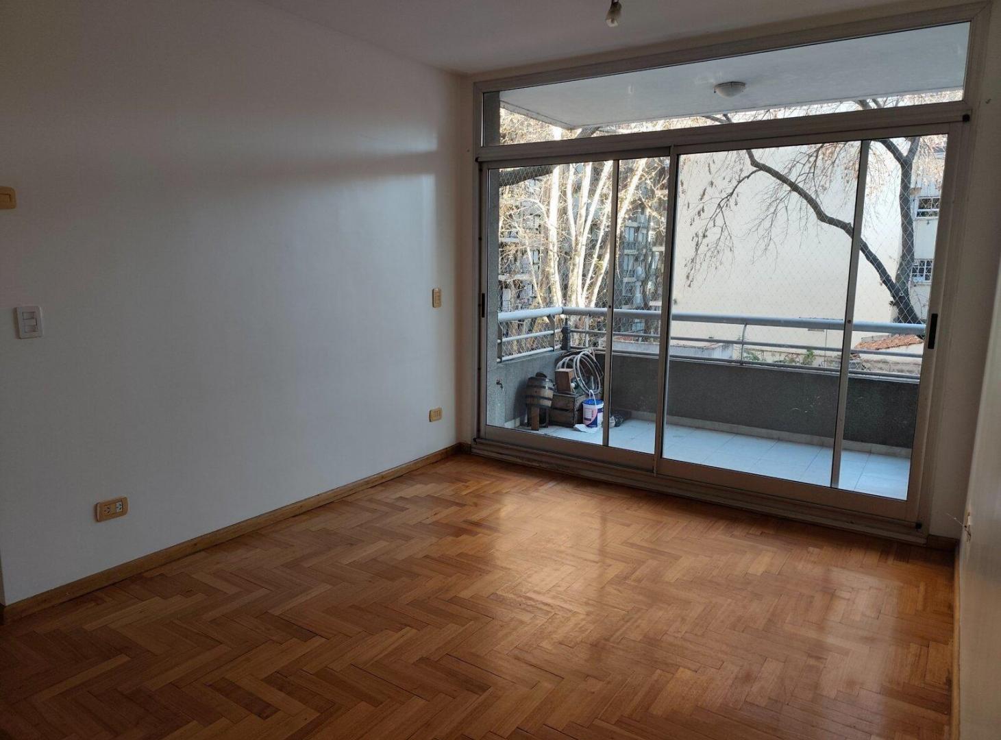 Alquiler Departamento de 3 Ambientes con Balcón en Palermo - La Rural