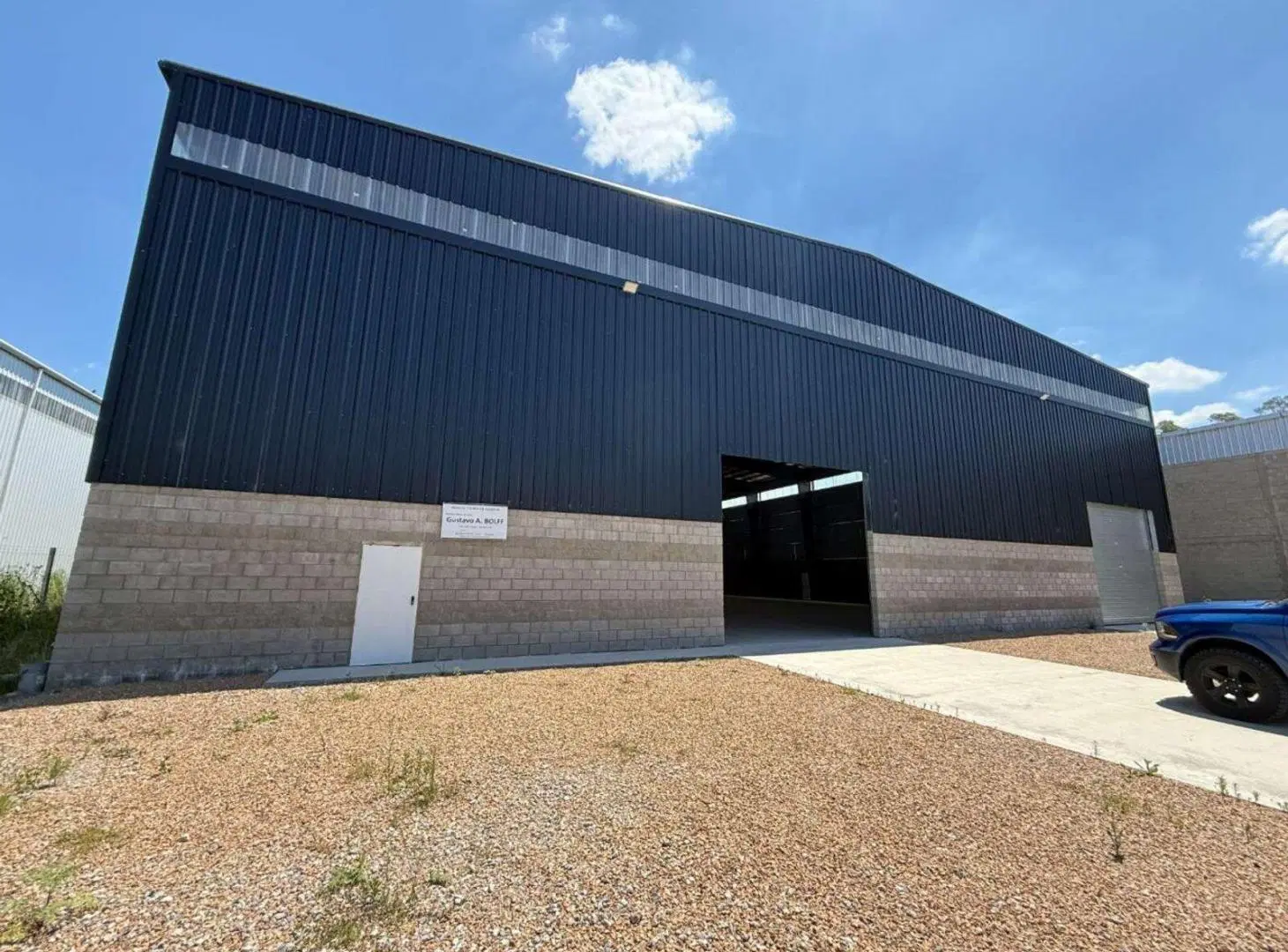 VENTA GALPÓN INDUSTRIAL A ESTRENAR MORENO 2