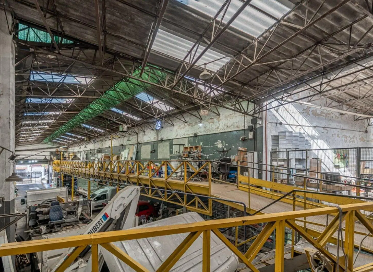 GALPON VENTA 2070 METROS CON RENTA EN DOLARES 4