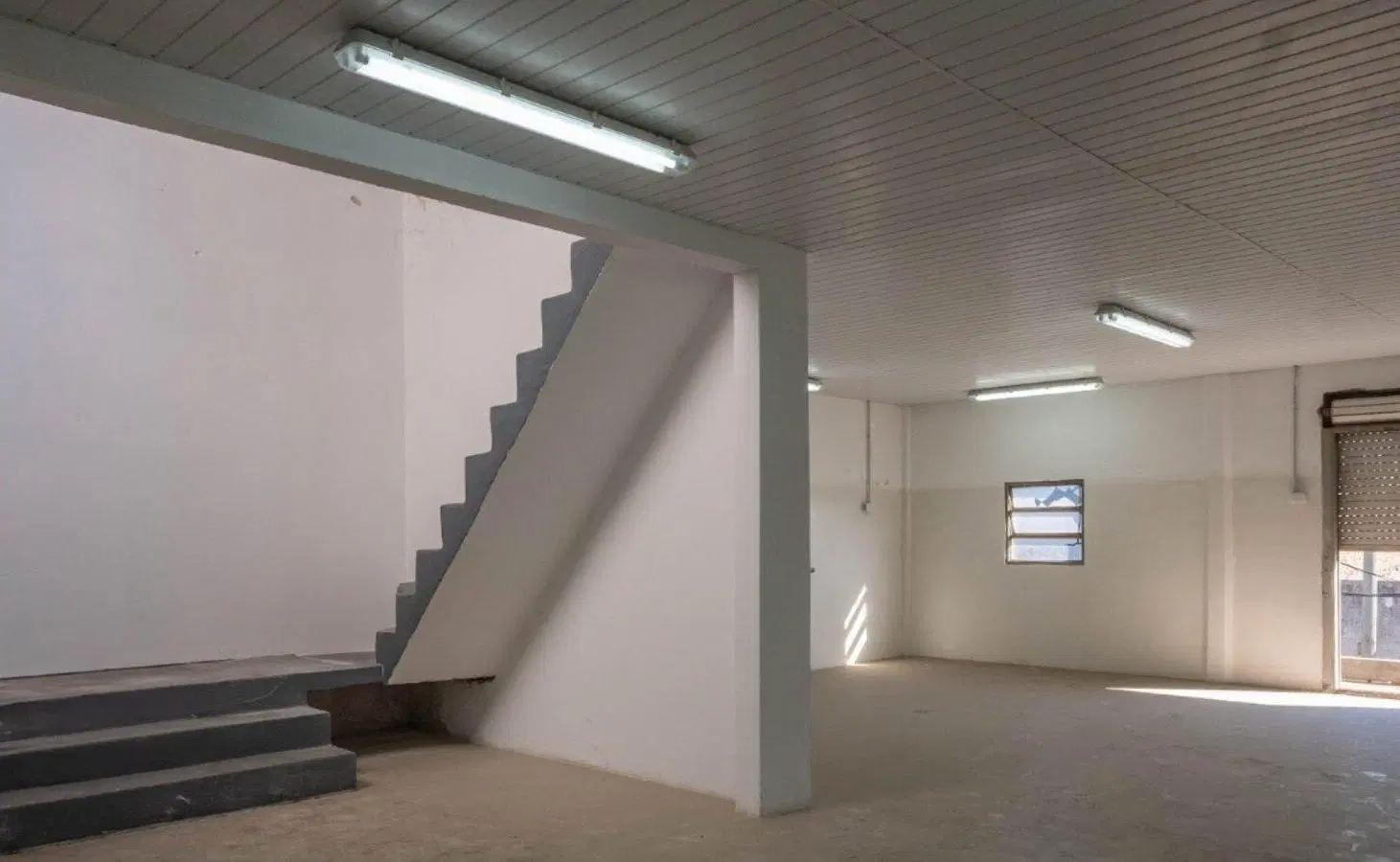Venta GALPÓN DEPÓSITO CON VIVIENDA - LOMAS DEL MIRADOR 5