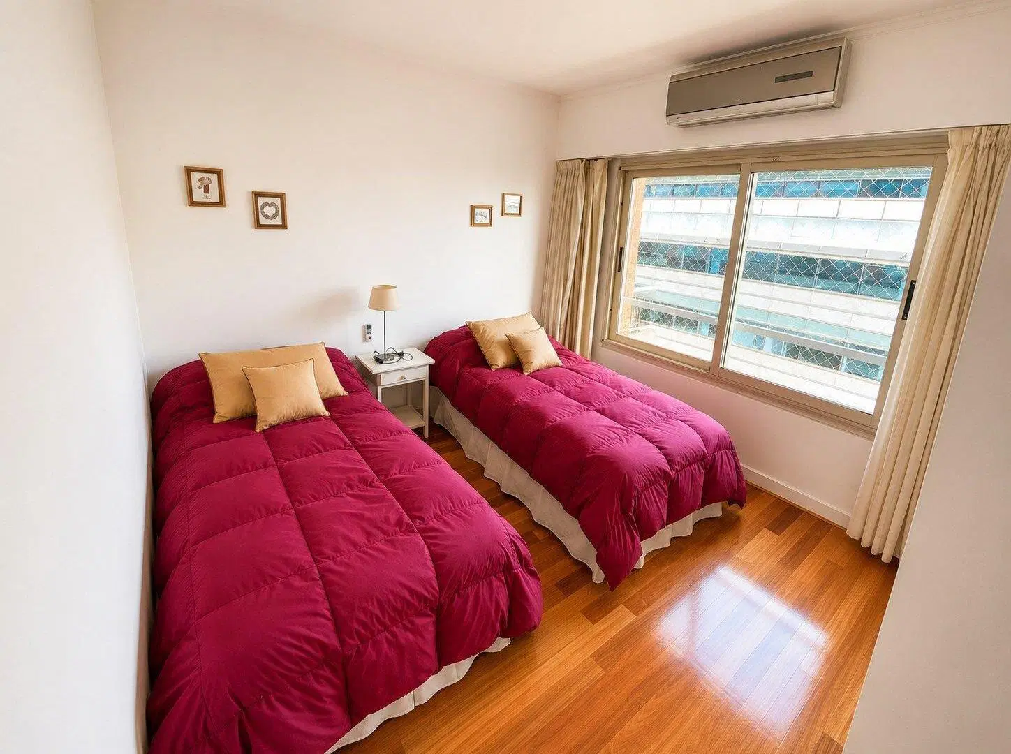 Venta Depto 3 Ambientes Puerto Madero con Cochera y Vista al Puente de la Mujer 2