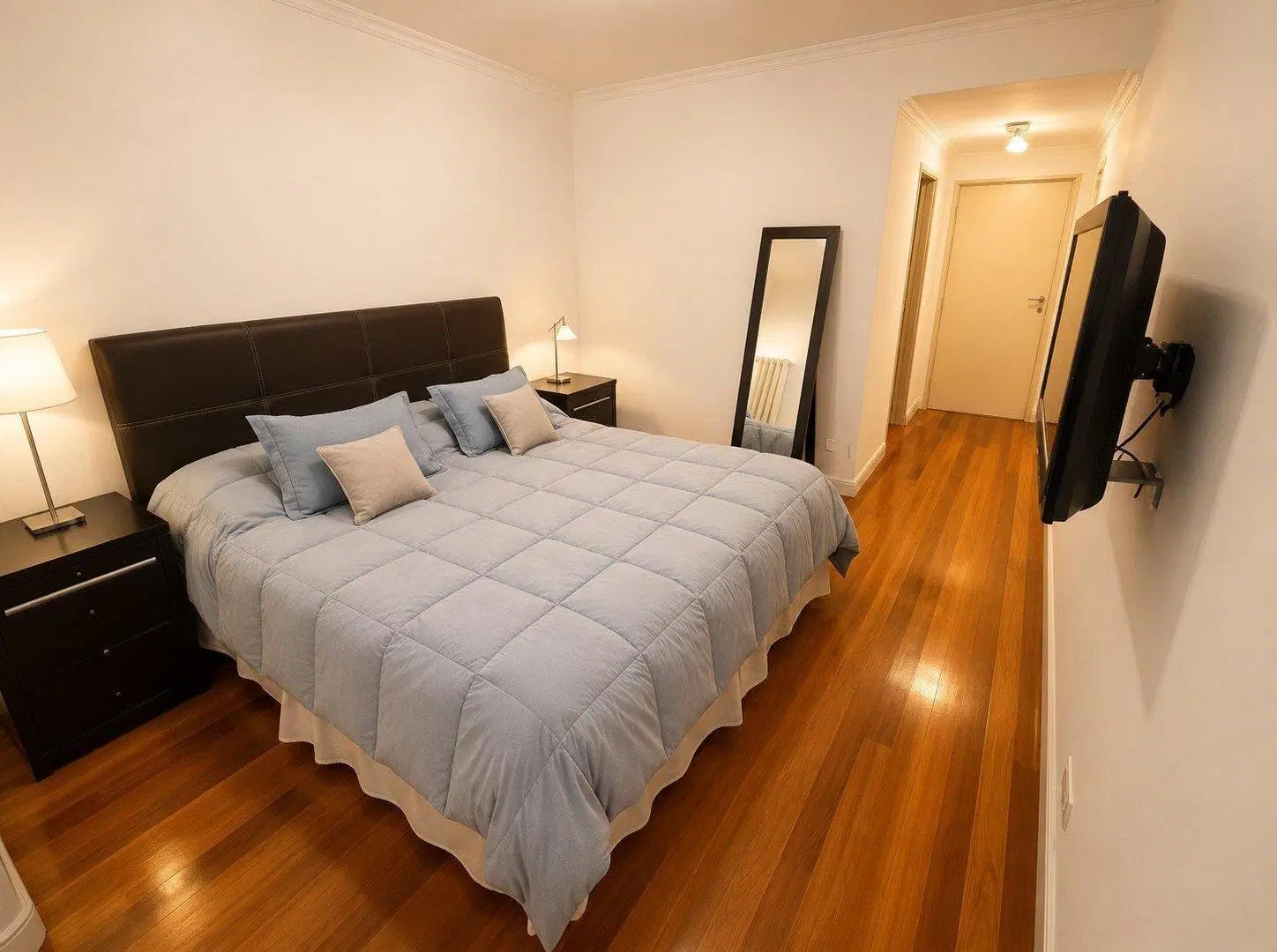 Venta Depto 3 Ambientes Puerto Madero con Cochera y Vista al Puente de la Mujer 4