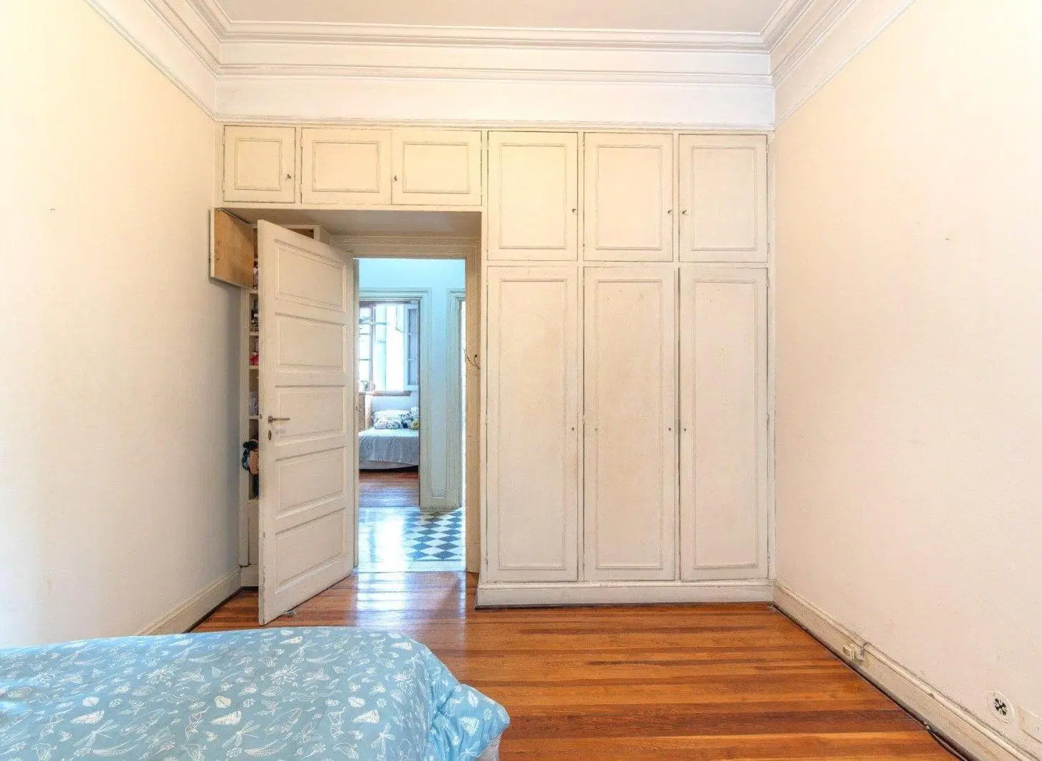 Venta Depto. Semipiso 4 Amb c/Dependencia - Flores 5