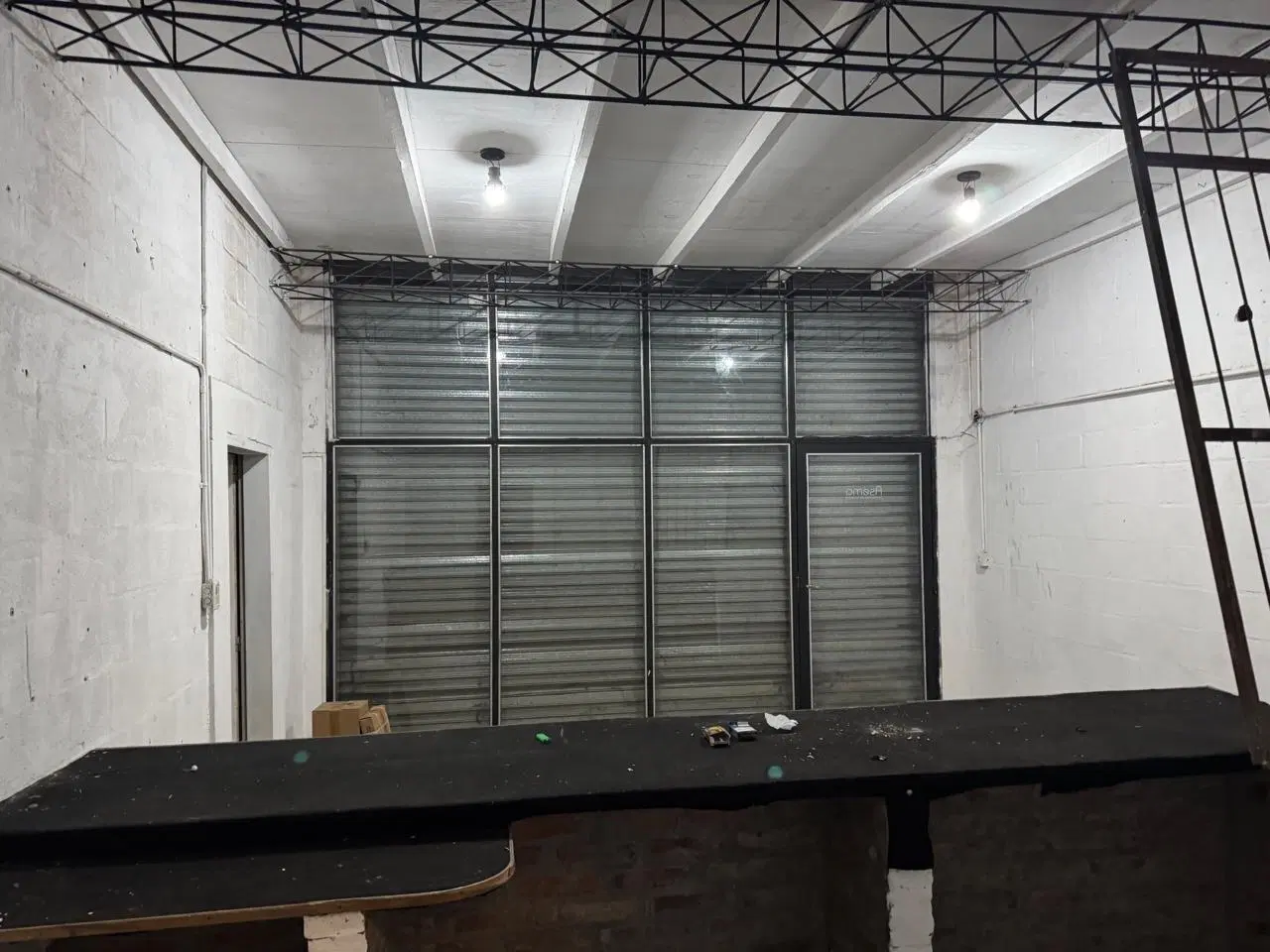 GALPÓN SOBRE COLECTORA ACCESO OESTE – EXCELENTE UBICACIÓN – APTO MÚLTIPLES RUBROS 3