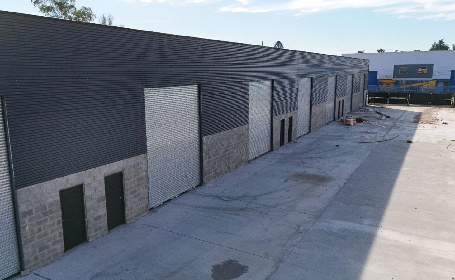 VENTA GALPON CON RENTA 1825 M2 CUBIERTOS PILAR