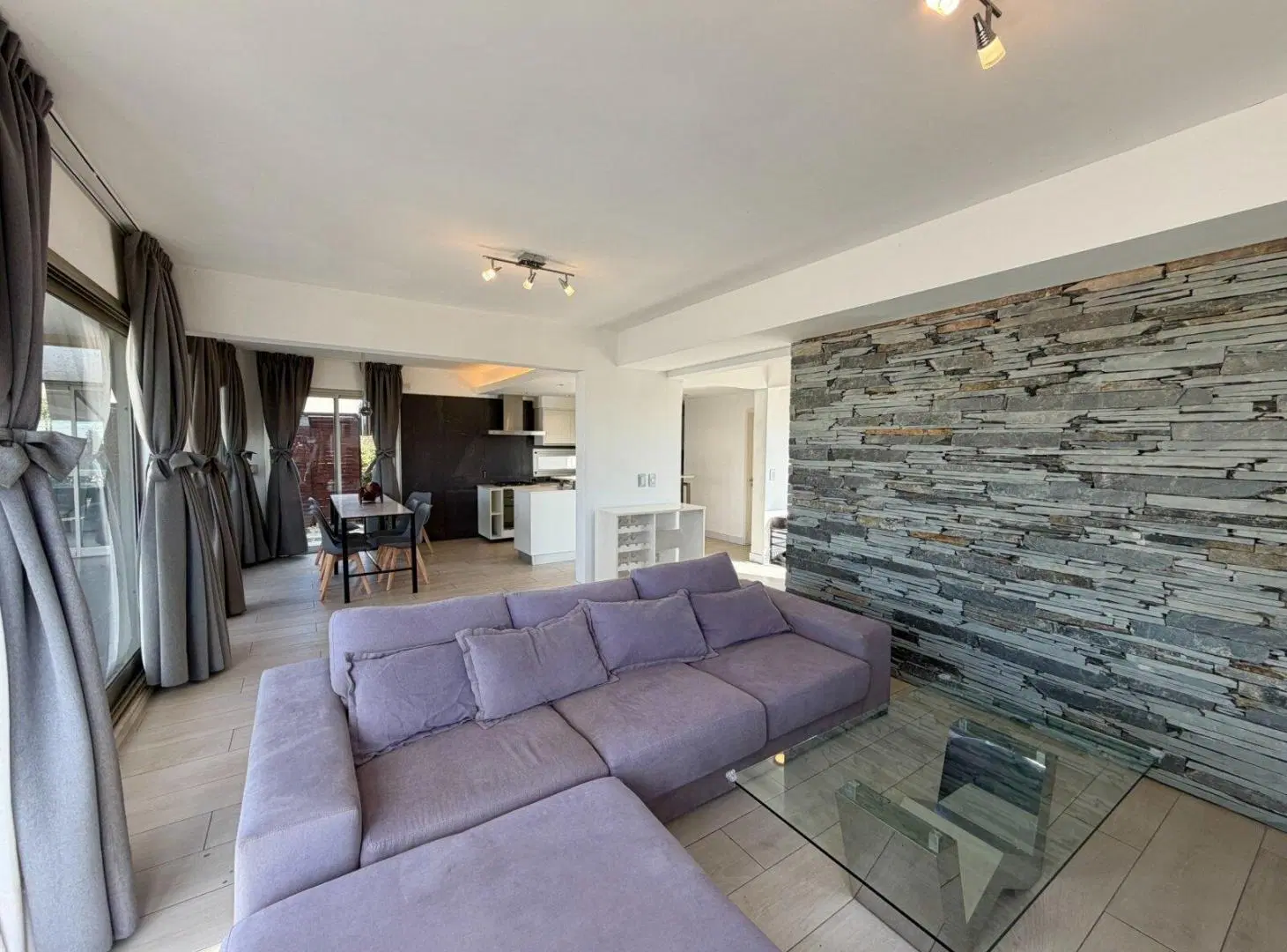 Venta casa en San Sebastián a la laguna con casa de huespedes AMOBLADA 5