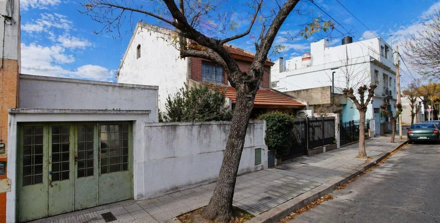 Venta Lote Villa Real 8,66 Frente Ideal PH 6 Unidades  acepta financiacion 3