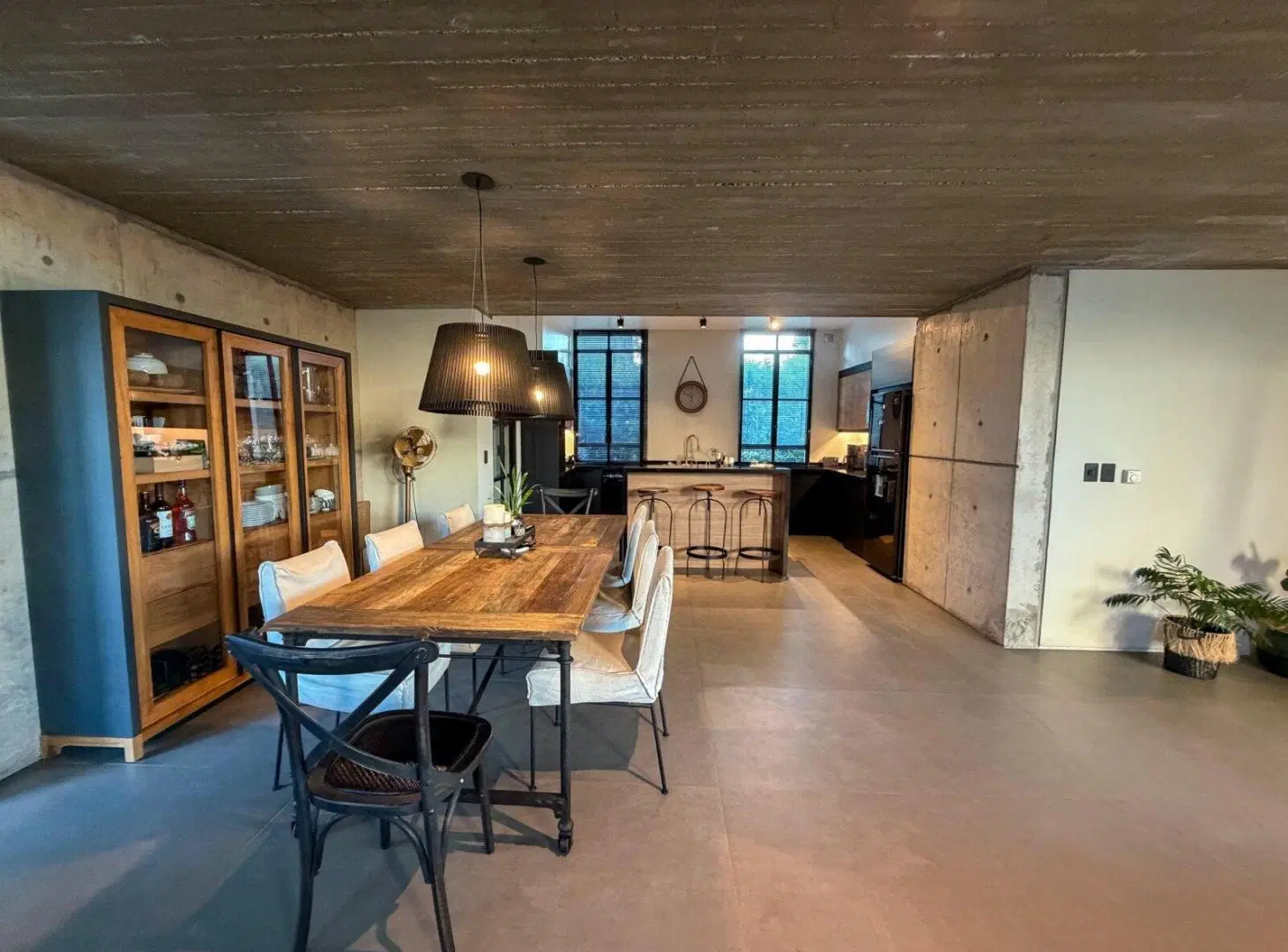 Venta casa 3 amb. mas escritorio, en una planta en Alvear de Benavidez 5