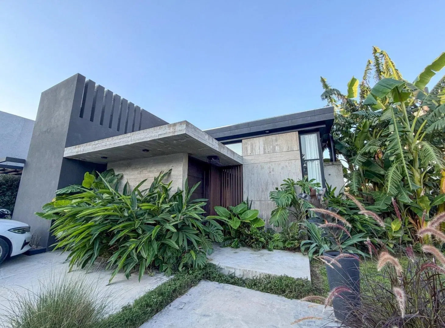Venta casa 3 amb. mas escritorio, en una planta en Alvear de Benavidez 3