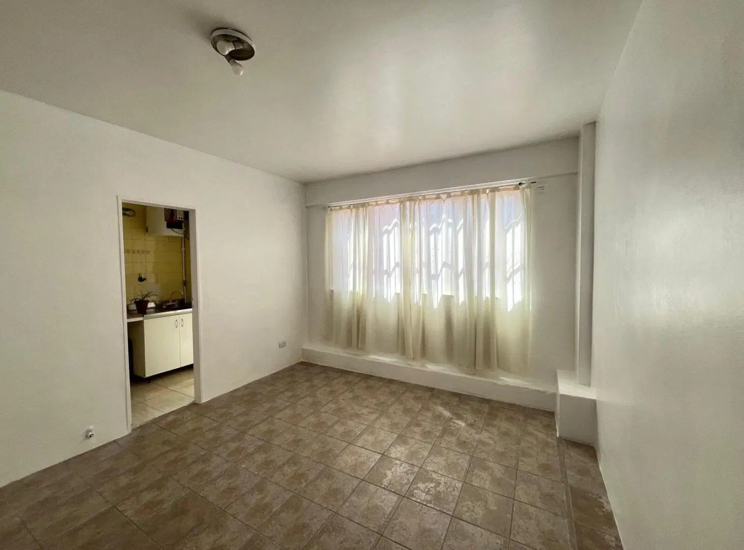 VENTA– MONOAMBIENTE  /APTO PROFESIONAL LINIERS 3