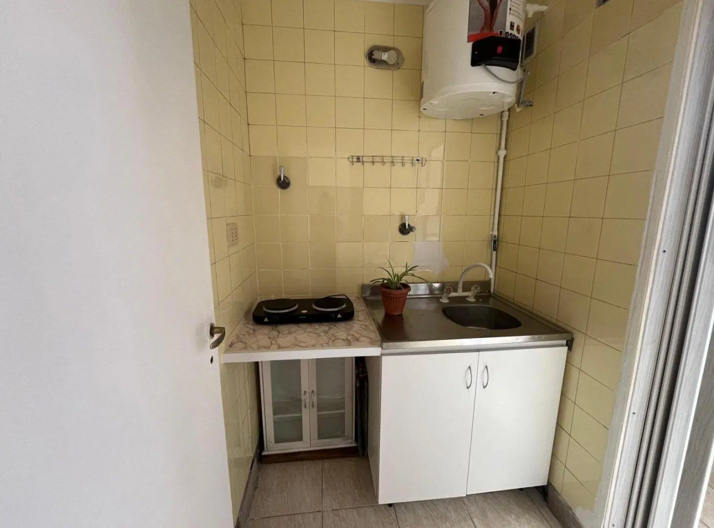 VENTA– MONOAMBIENTE  /APTO PROFESIONAL LINIERS 4