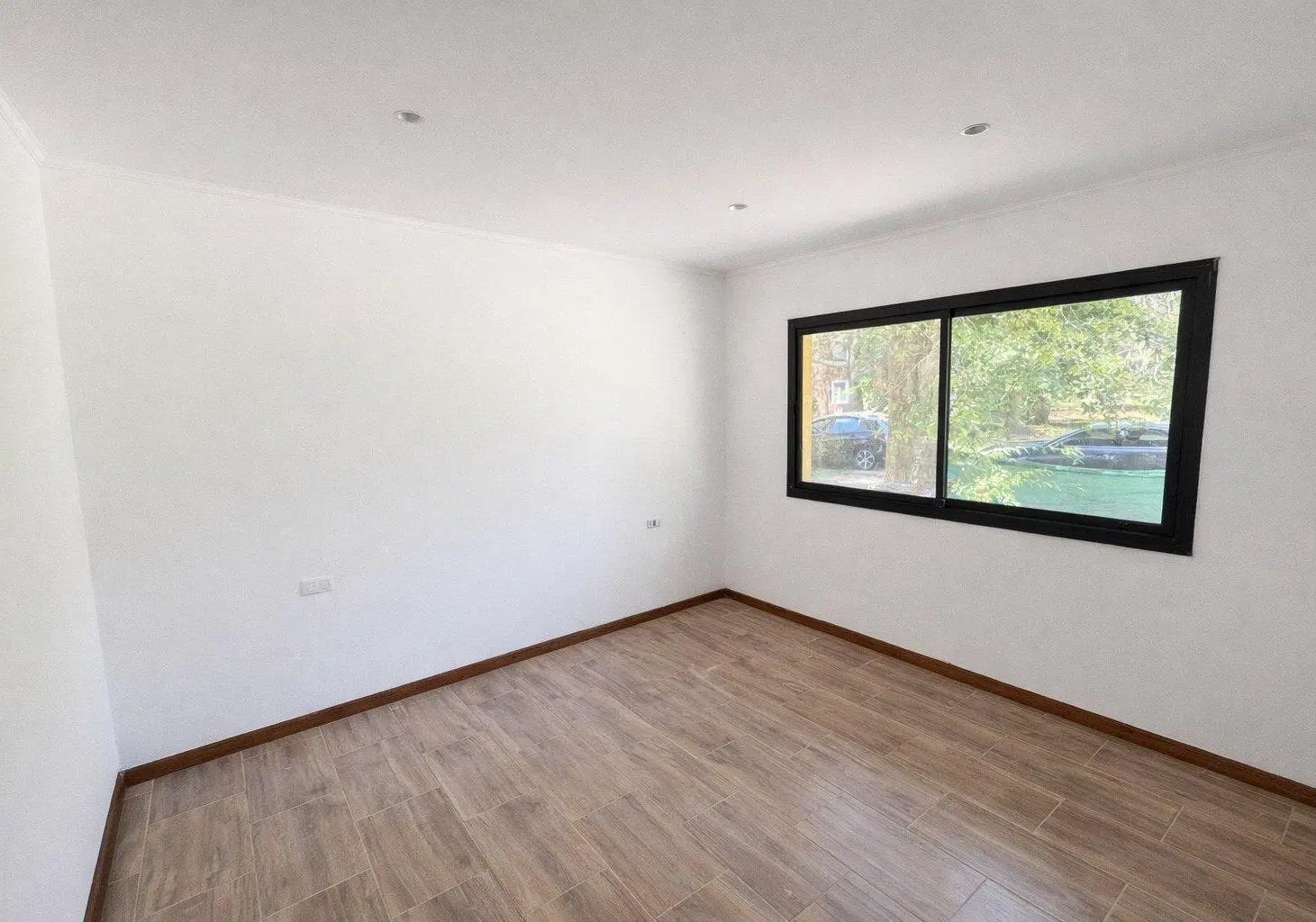 HERMOSA CASA A ESTRENAR EN EL CLUB DE CAMPO "LAS PRADERAS" DE LUJAN 8