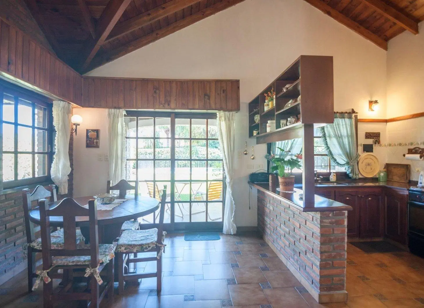 VENTA casa 4 amb c pileta y doble lote BANCO PROV 3