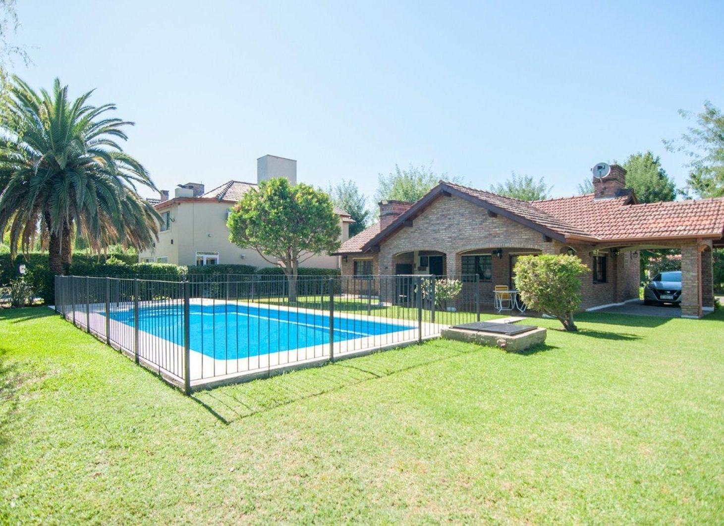 VENTA casa 4 amb c pileta y doble lote BANCO PROV