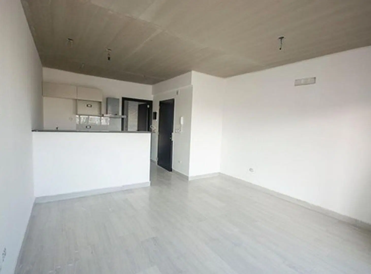 VENTA Monoambiente piso alto vista abierta 3