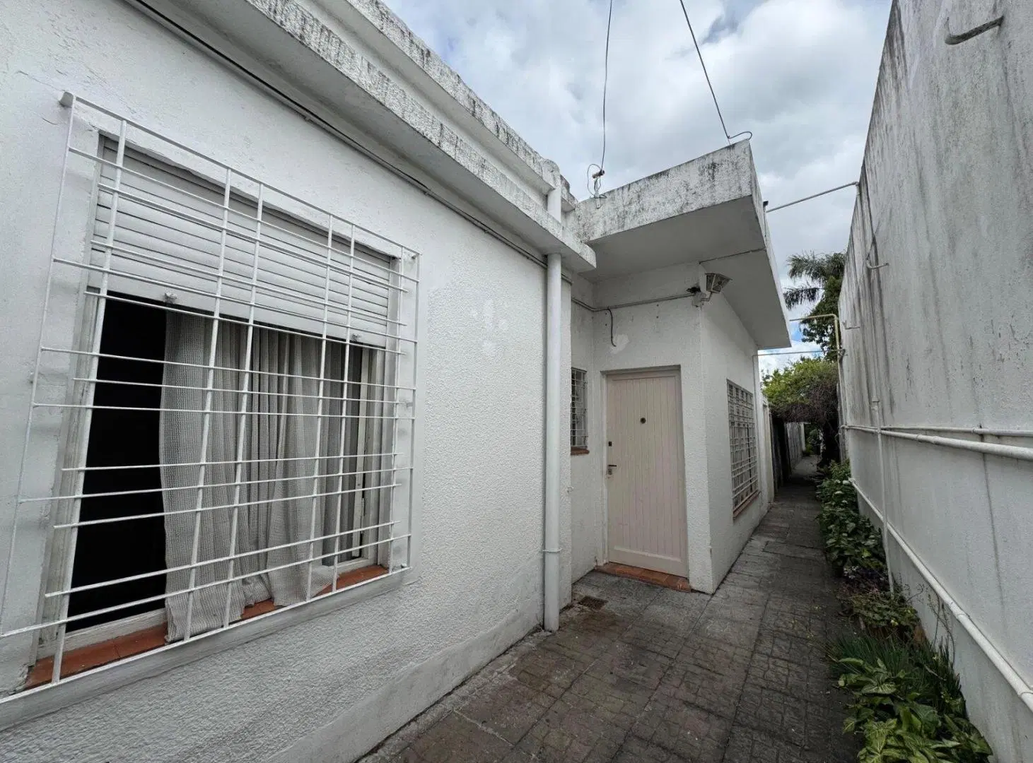 VENTA CASA CON PARQUE EN BANFIELD 4