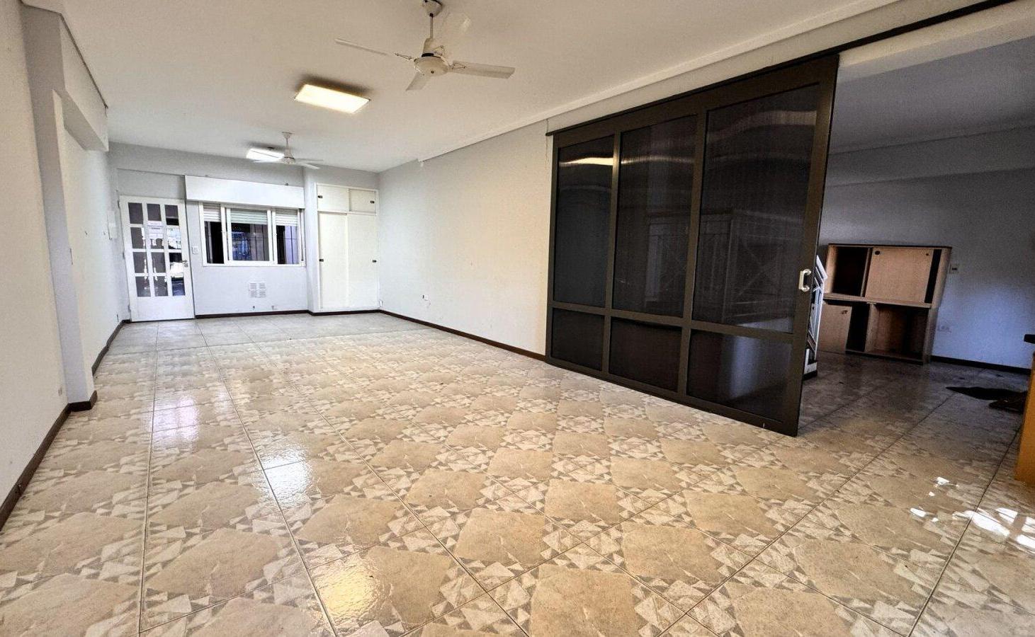 Foto de Venta DÚPLEX UNIFICADOS con JARDÍN + QUINCHO - Boulogne, San Isidro, imagen 1