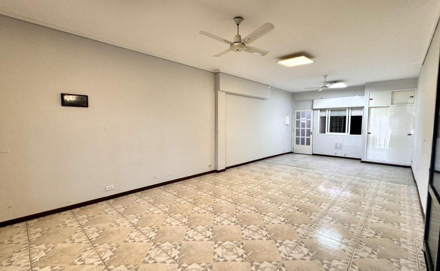 Foto de Venta DÚPLEX UNIFICADOS con JARDÍN + QUINCHO - Boulogne, San Isidro, imagen 2