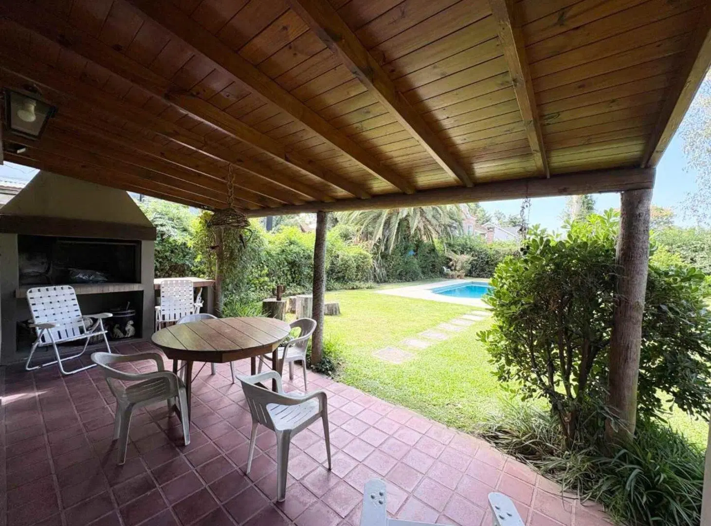 Los Ángeles Maschwitz casa s/lote 605m2  c/pileta 2
