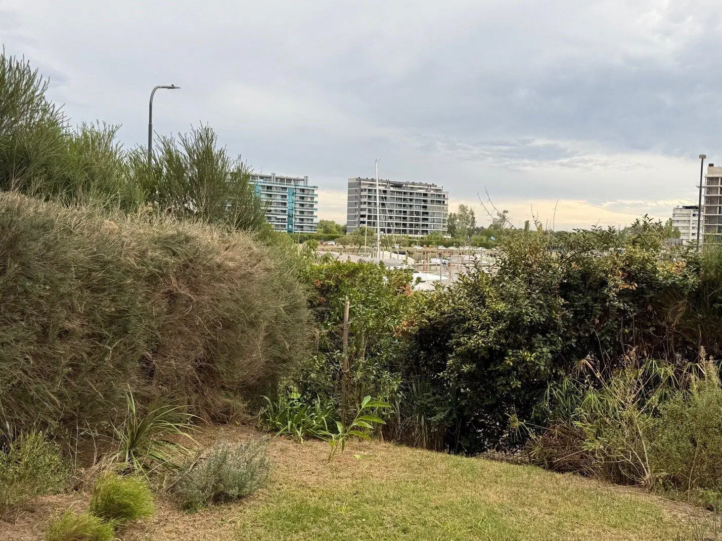 Venta departamento 2 ambientes PB con Jardin Espigon 13. Puerto Escondido. Nordelta 3