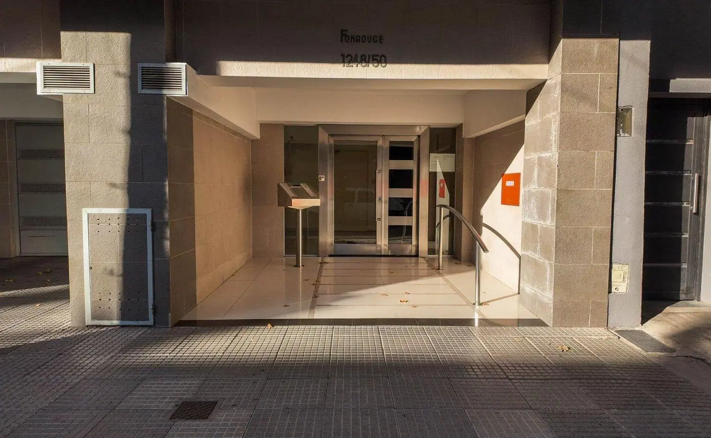 VENTA MATADEROS DTO 3 AMBIENTES, SEMIPISO CON COCHERA PROPIA 2