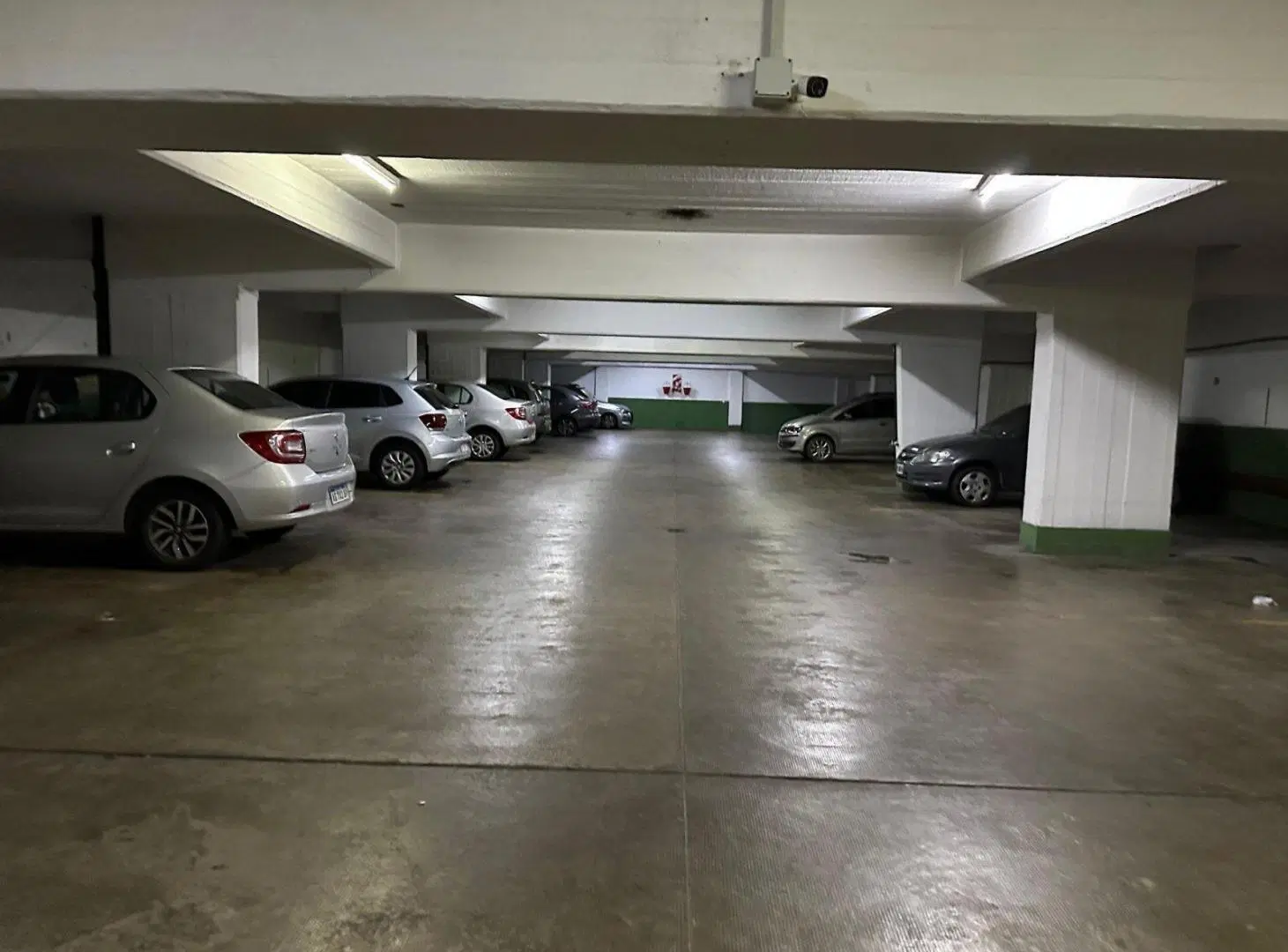 VENTA COCHERA EN EXCELENTE UBICACION EN RETIRO 2