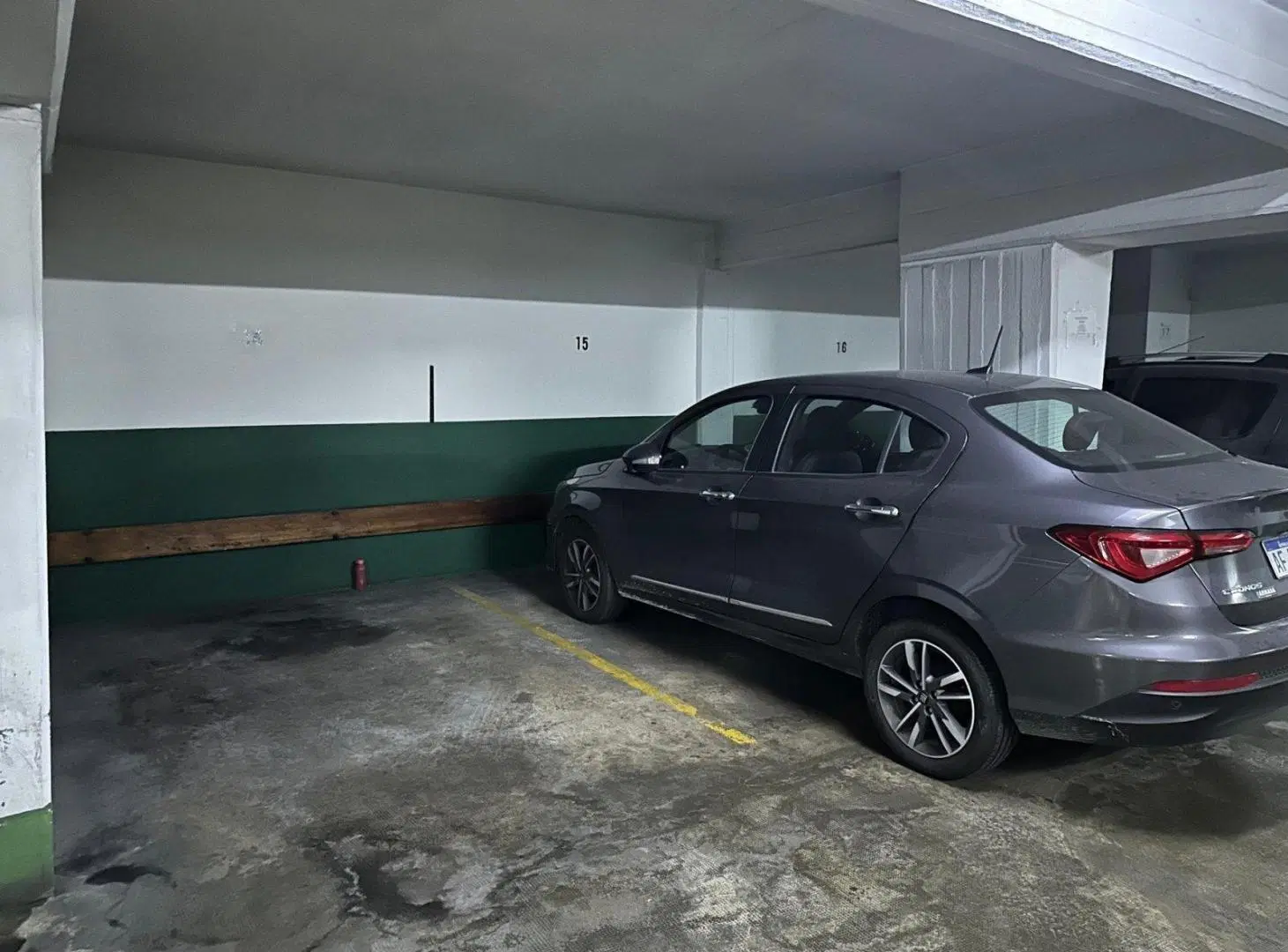 VENTA COCHERA EN EXCELENTE UBICACION EN RETIRO 3
