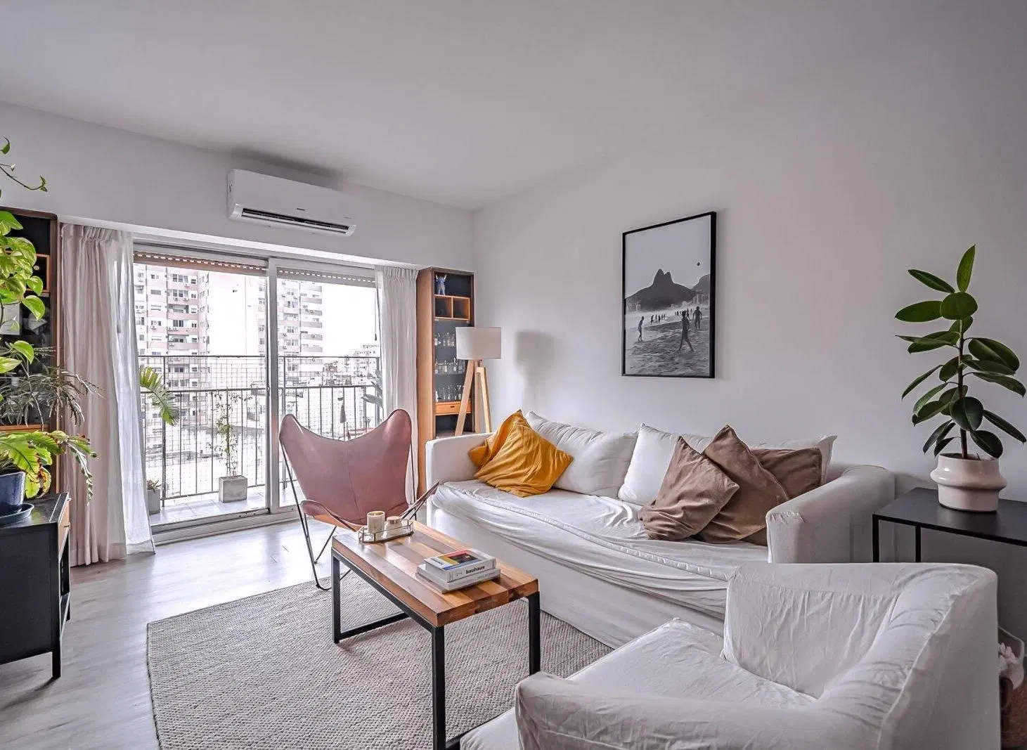 VENTA DEPARTAMENTO 4 AMBIENTES CON 2 COCHERAS EN RECOLETA 1