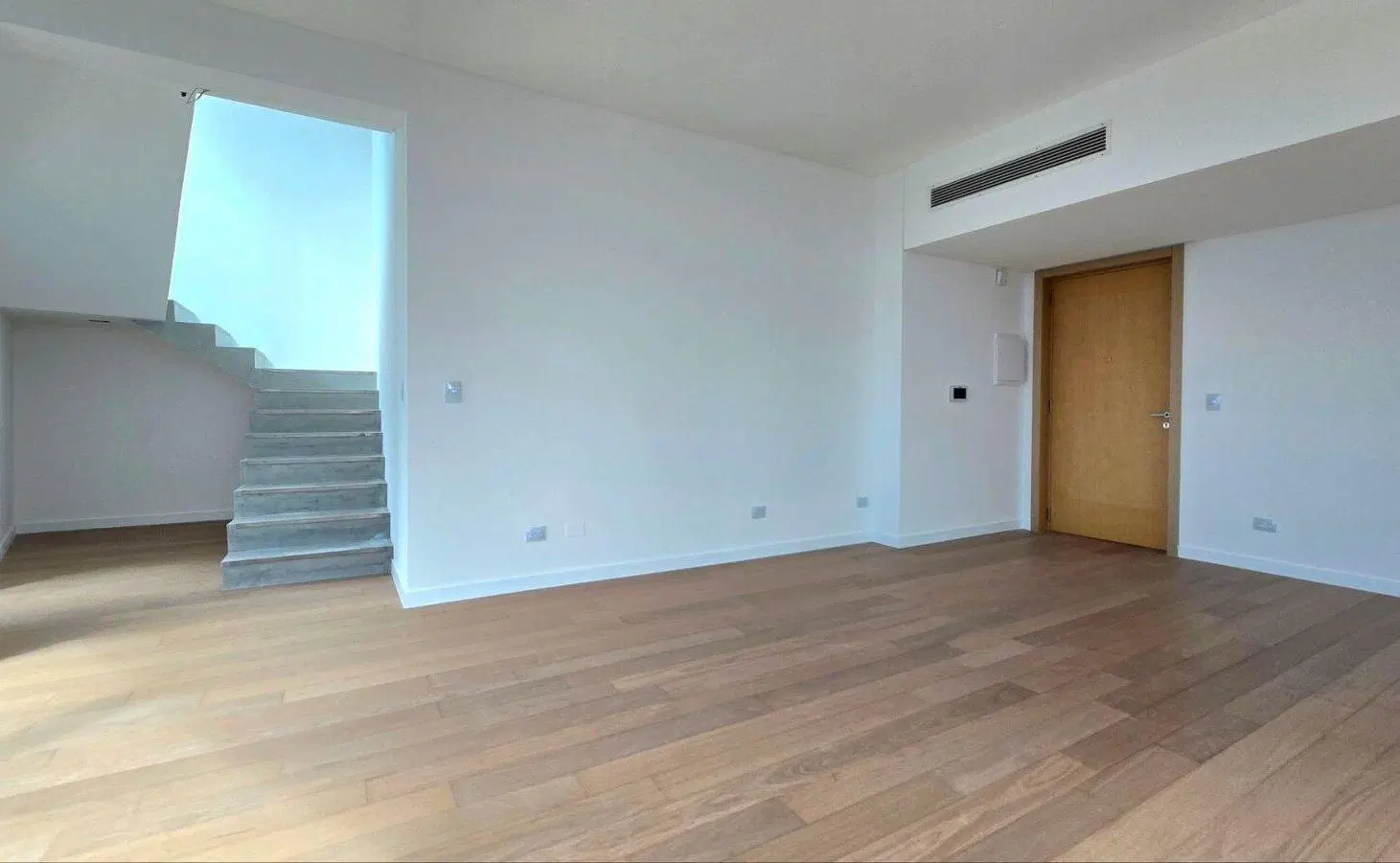 VENTA TRIPLEX 5AMB LIBERTADOR A ESTRENAR INFINITY 4