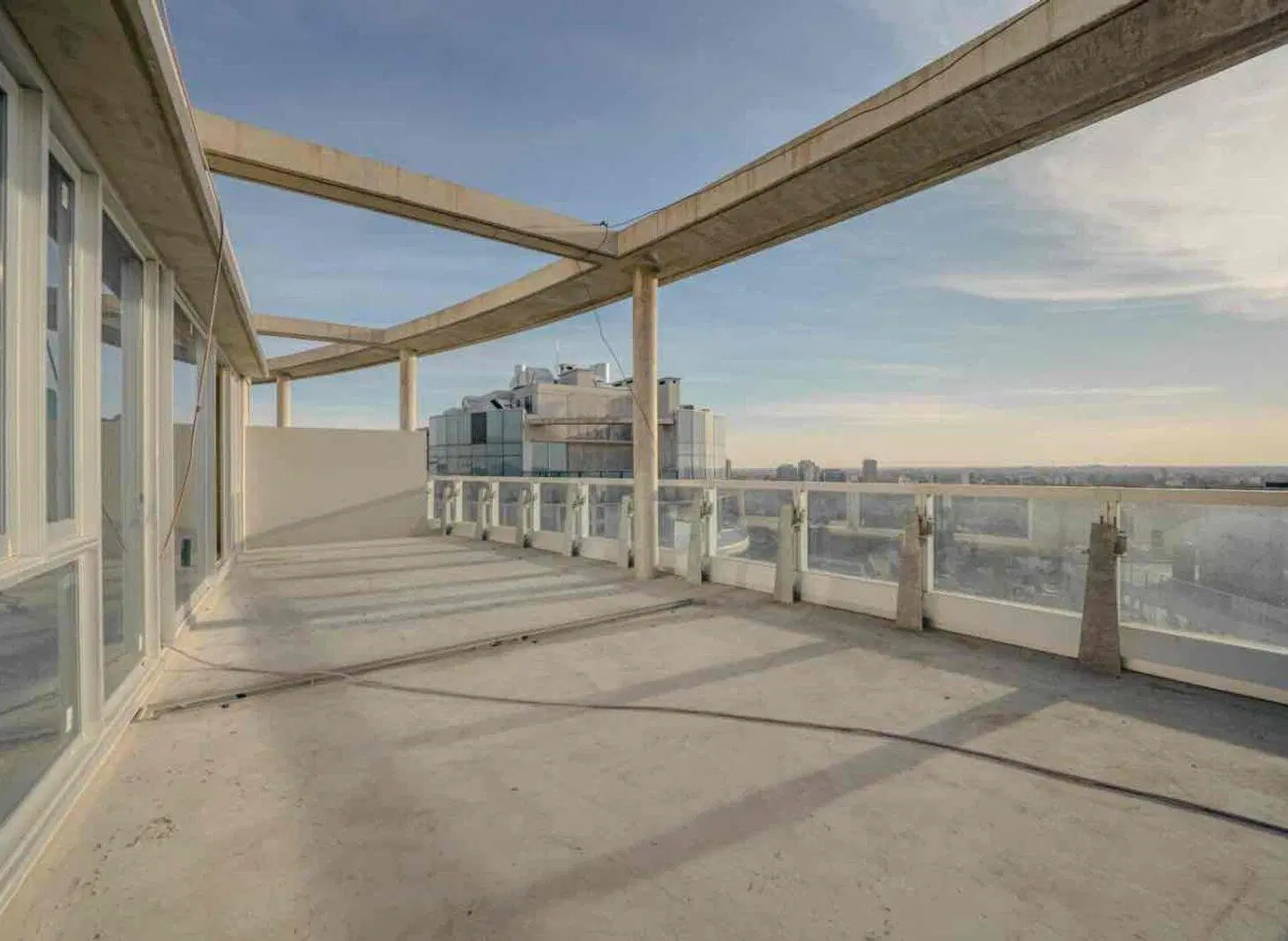 VENTA TRIPLEX 5AMB A ESTRENAR AL RÍO INFINITY 2