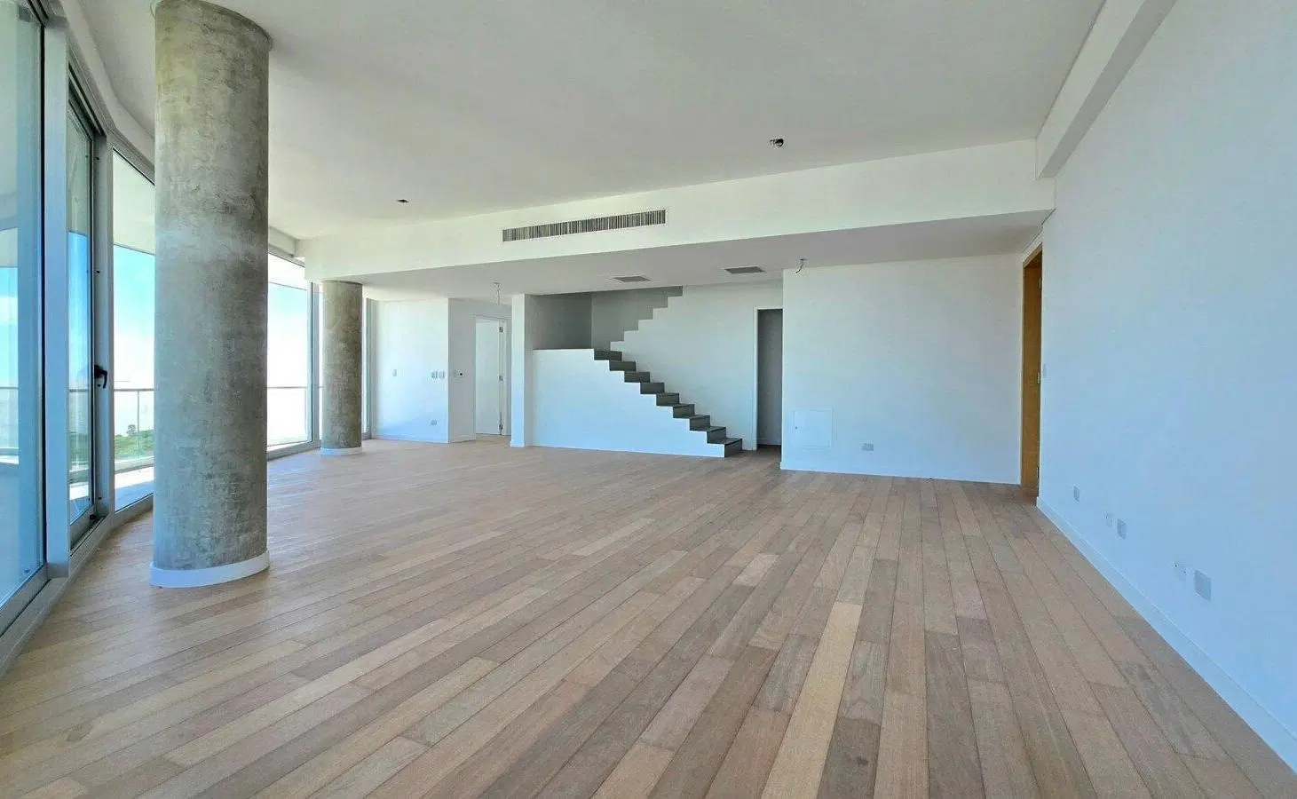 VENTA TRIPLEX LIBERTADOR 7AMB A ESTRENAR INFINITY 2