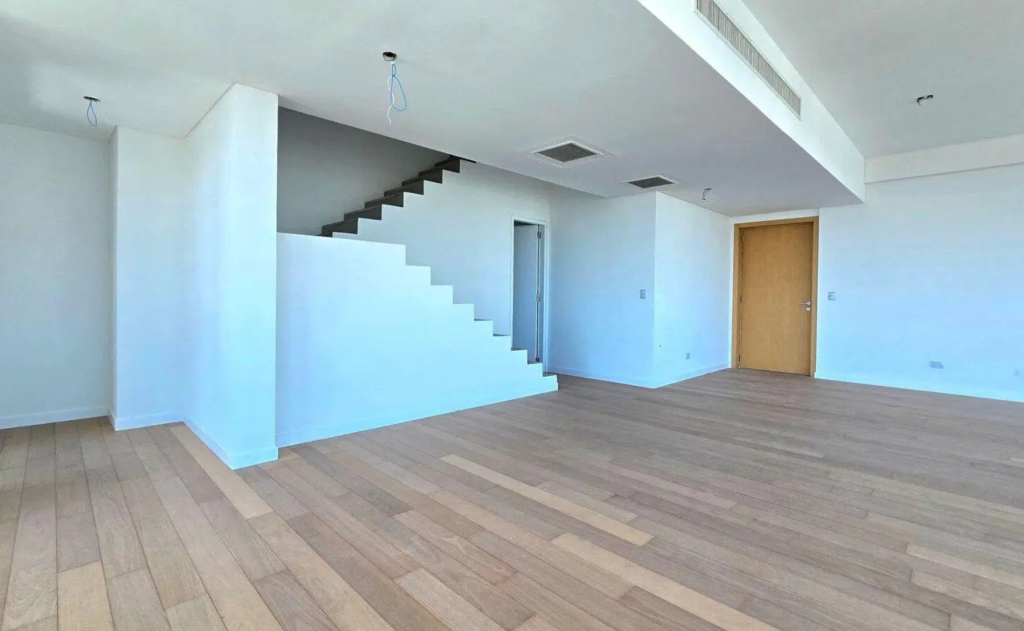 VENTA TRIPLEX LIBERTADOR 7AMB A ESTRENAR INFINITY 5