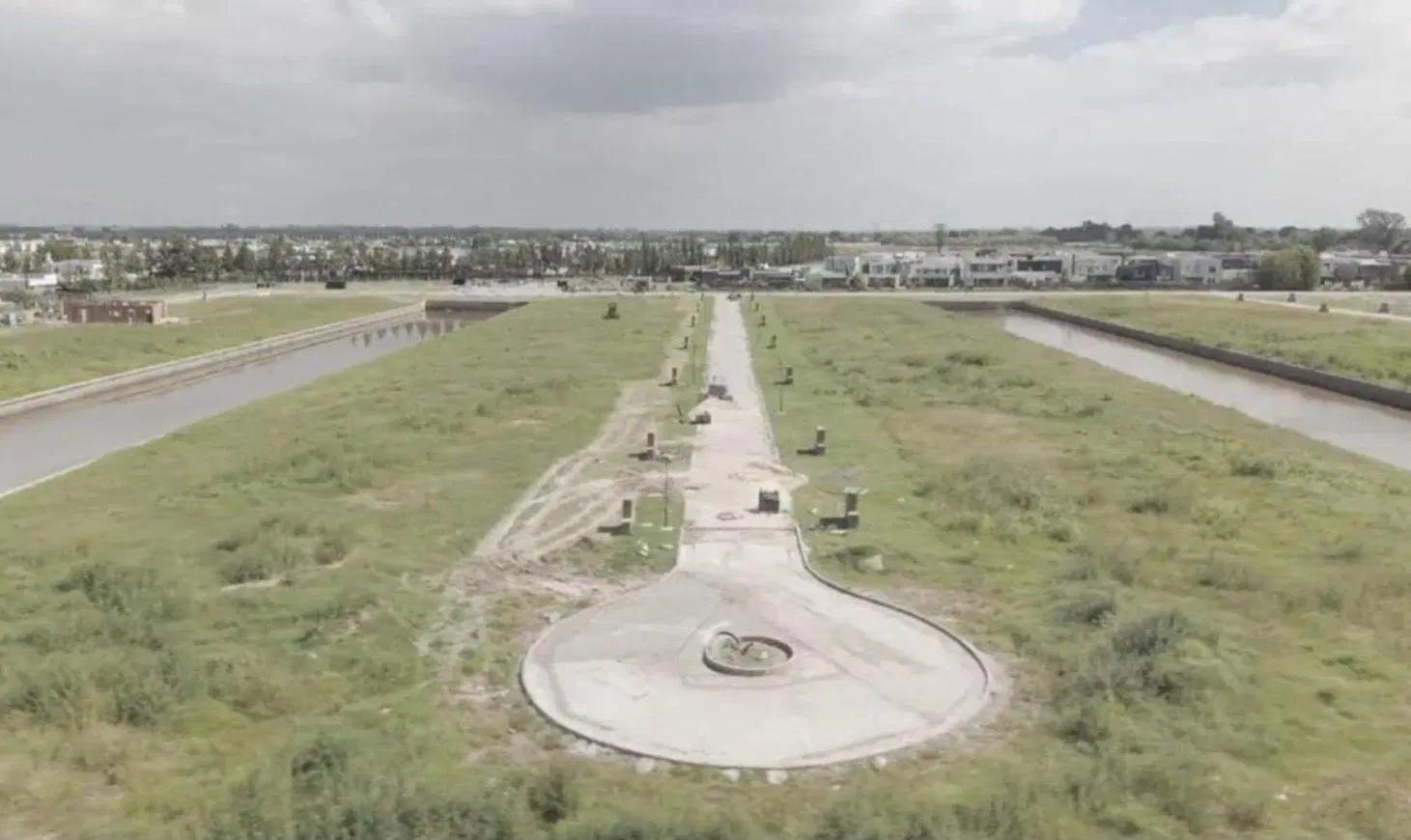 VENTA LOTE AL RIO BARRIO NAUTICO VILLA NUEVA PERMUTA FINANCIA 4