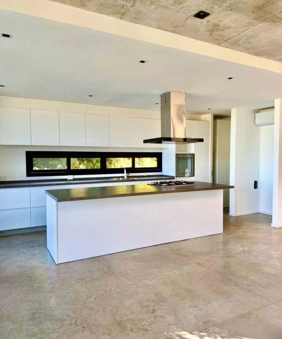 CASA EN VENTA- BARRIO MARINAS-PUERTOS DEL LAGO 4