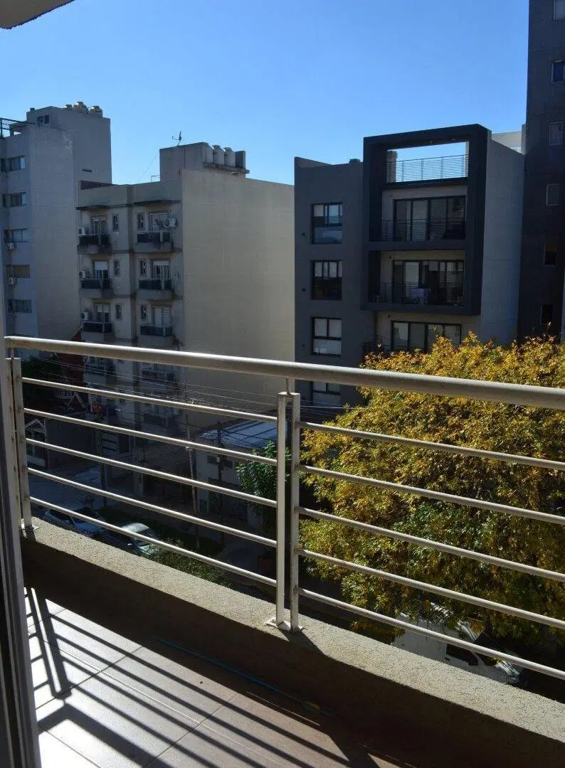 VENTA DEPARTAMENTO 2 AMBIENTES CON BALCÓN EN MORÓN – EXCELENTE ESTADO Y UBICACIÓN 3