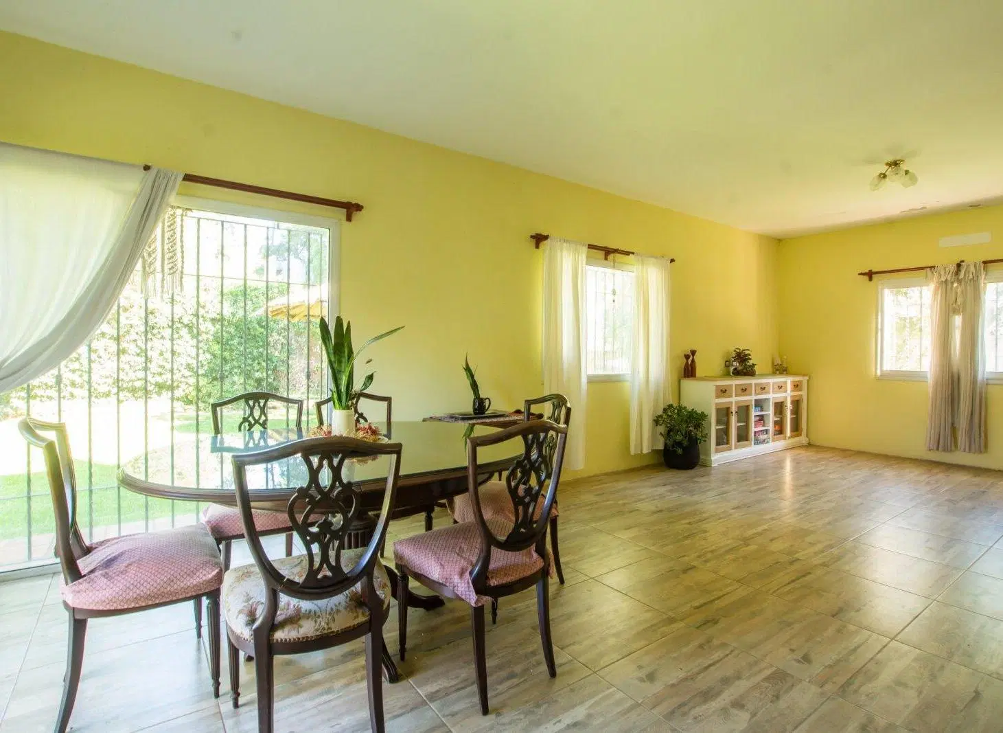 LOTE 600 M2 - VENTA CASA 4 AMB C/ PARQUE y PISCINA 3