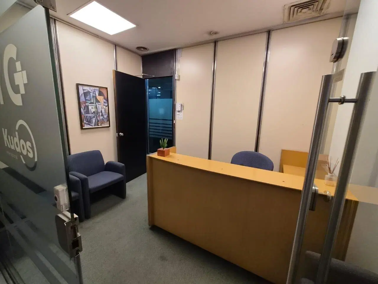 Alq Oficina microcentro, 225 m2, c/ 2 cocheras 2