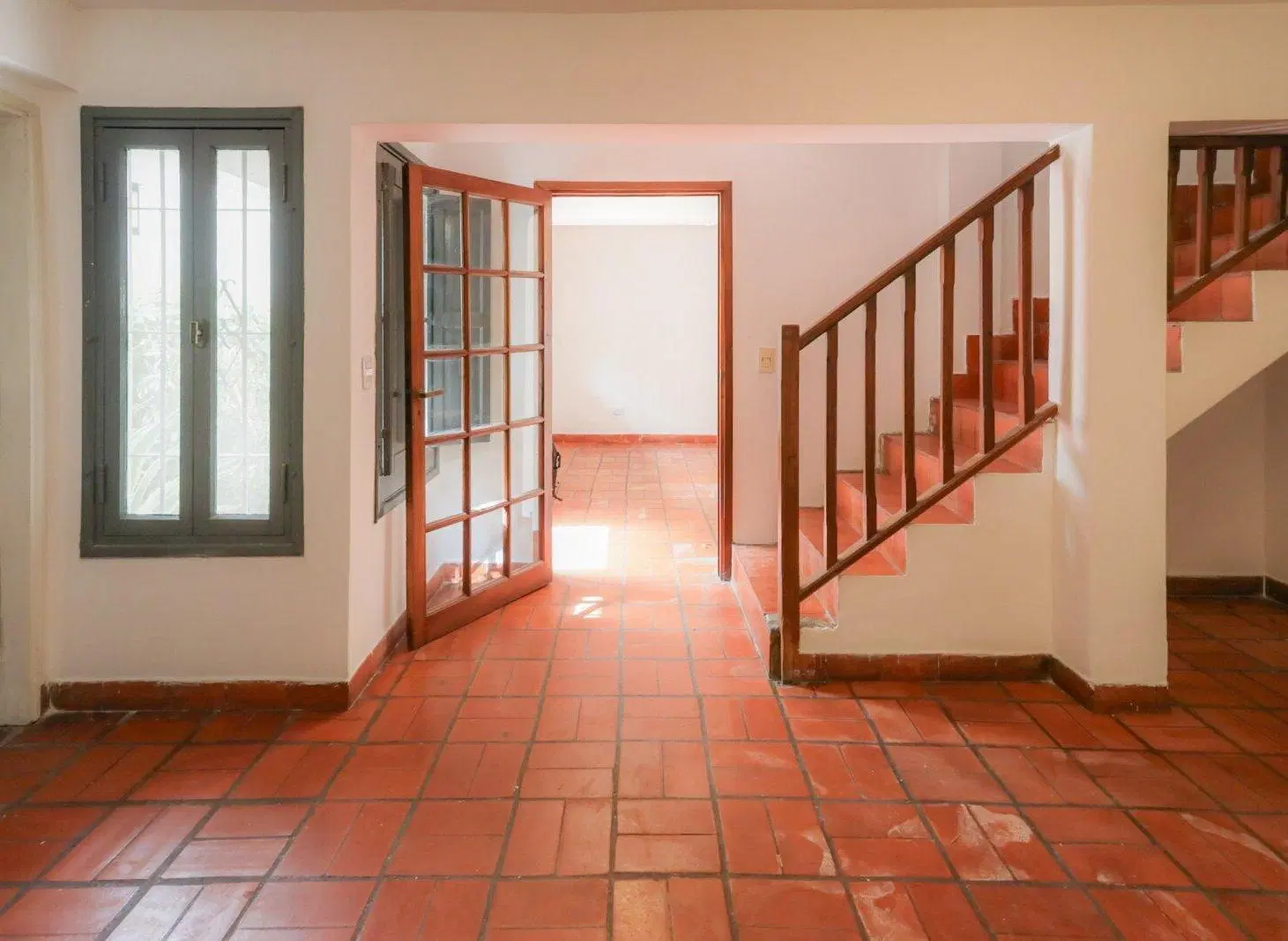 Venta - Casa - San Isidro - 5 dormitorios - Gran jardín, pileta y quincho 4