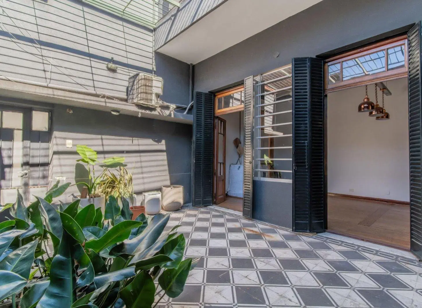 Venta PH con patio en Caballito 2