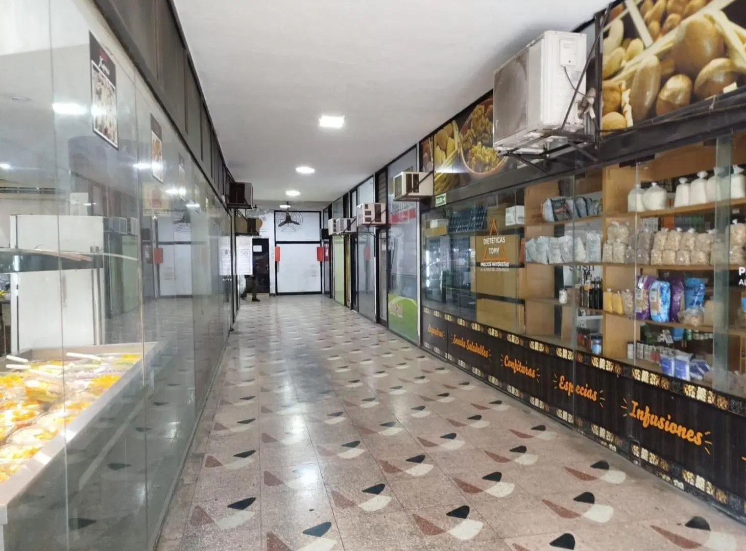 Venta Local comercial en galería Microcentro 8