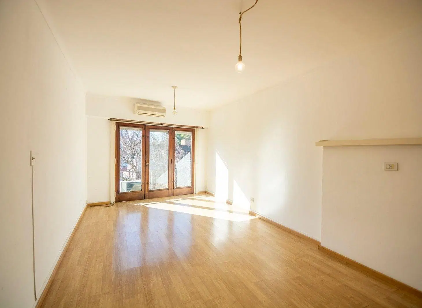 VENTA MONOAMBIENTE AL FRENTE LUMINOSO BECCAR 2