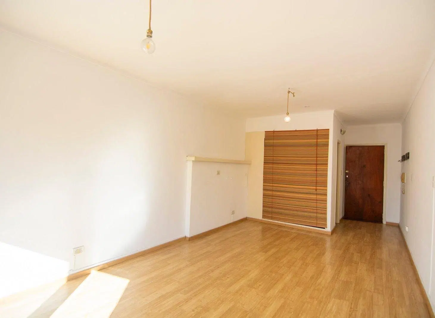 VENTA MONOAMBIENTE AL FRENTE LUMINOSO BECCAR 3
