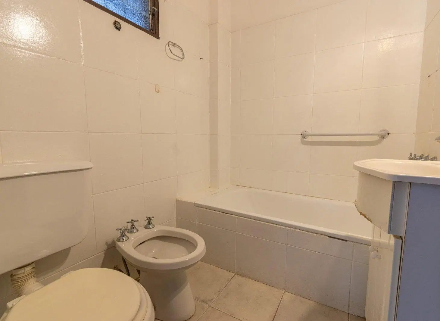 Venta depto. 3 amb con patio, cochera San Isidro centro 8