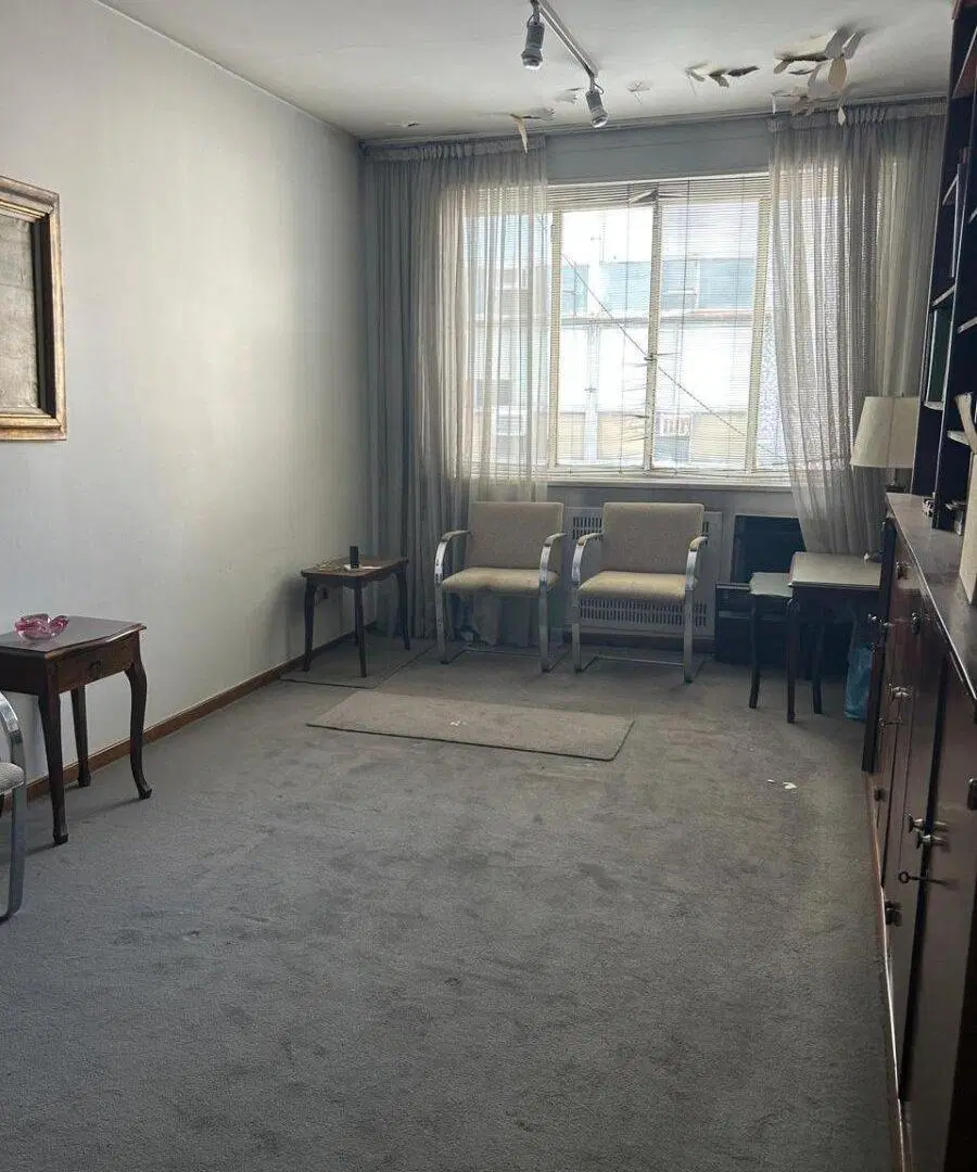 OFICINAS A LA VENTA AL FRENTE PISO ALTO 4
