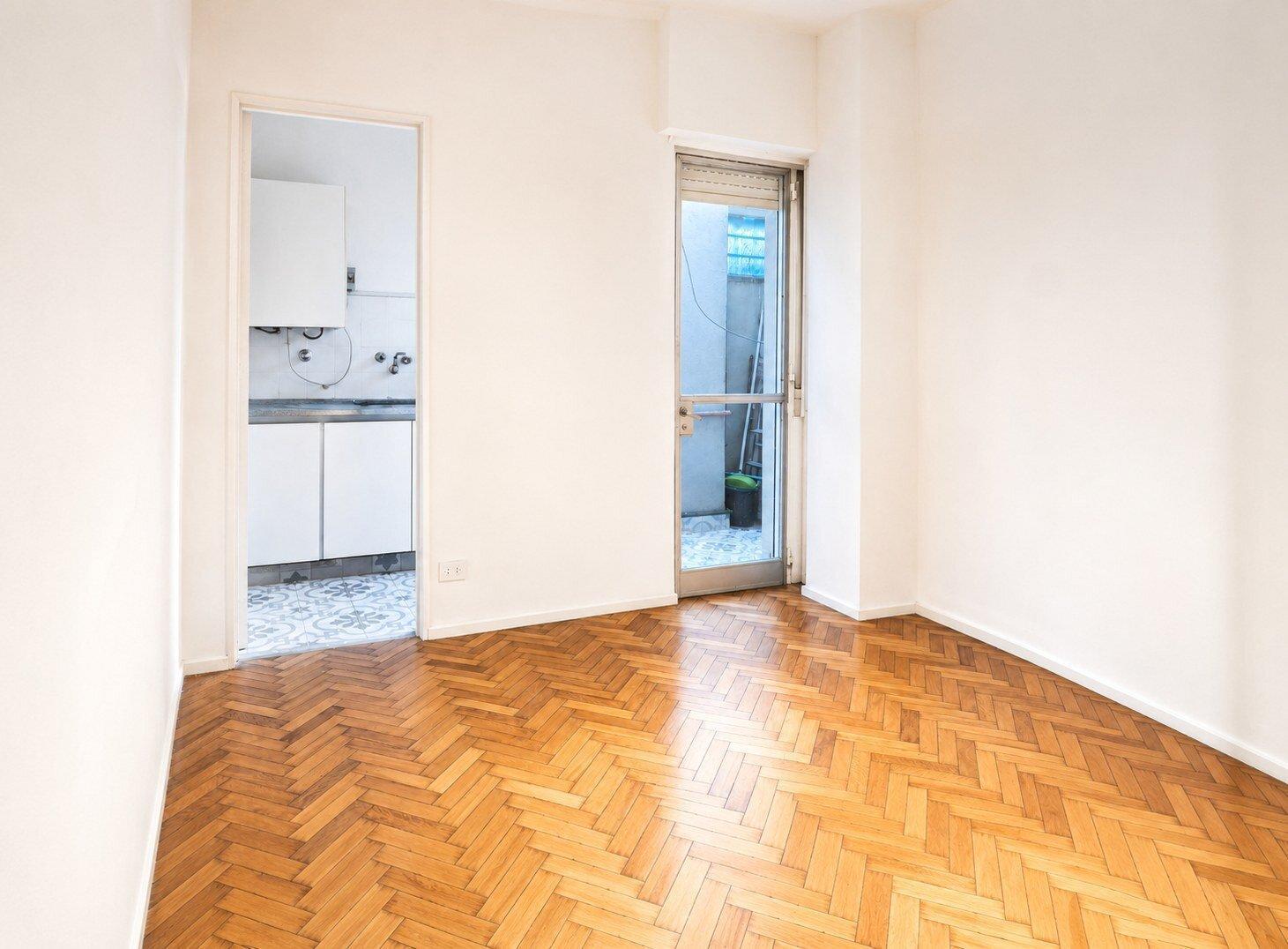 Foto de ALQUILER COMERCIAL 2 AMBIENTES EN PLANTA BAJA CON PATIO, imagen 2