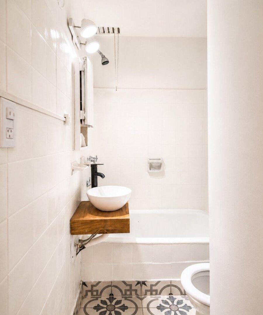 Foto de ALQUILER COMERCIAL 2 AMBIENTES EN PLANTA BAJA CON PATIO, imagen 4